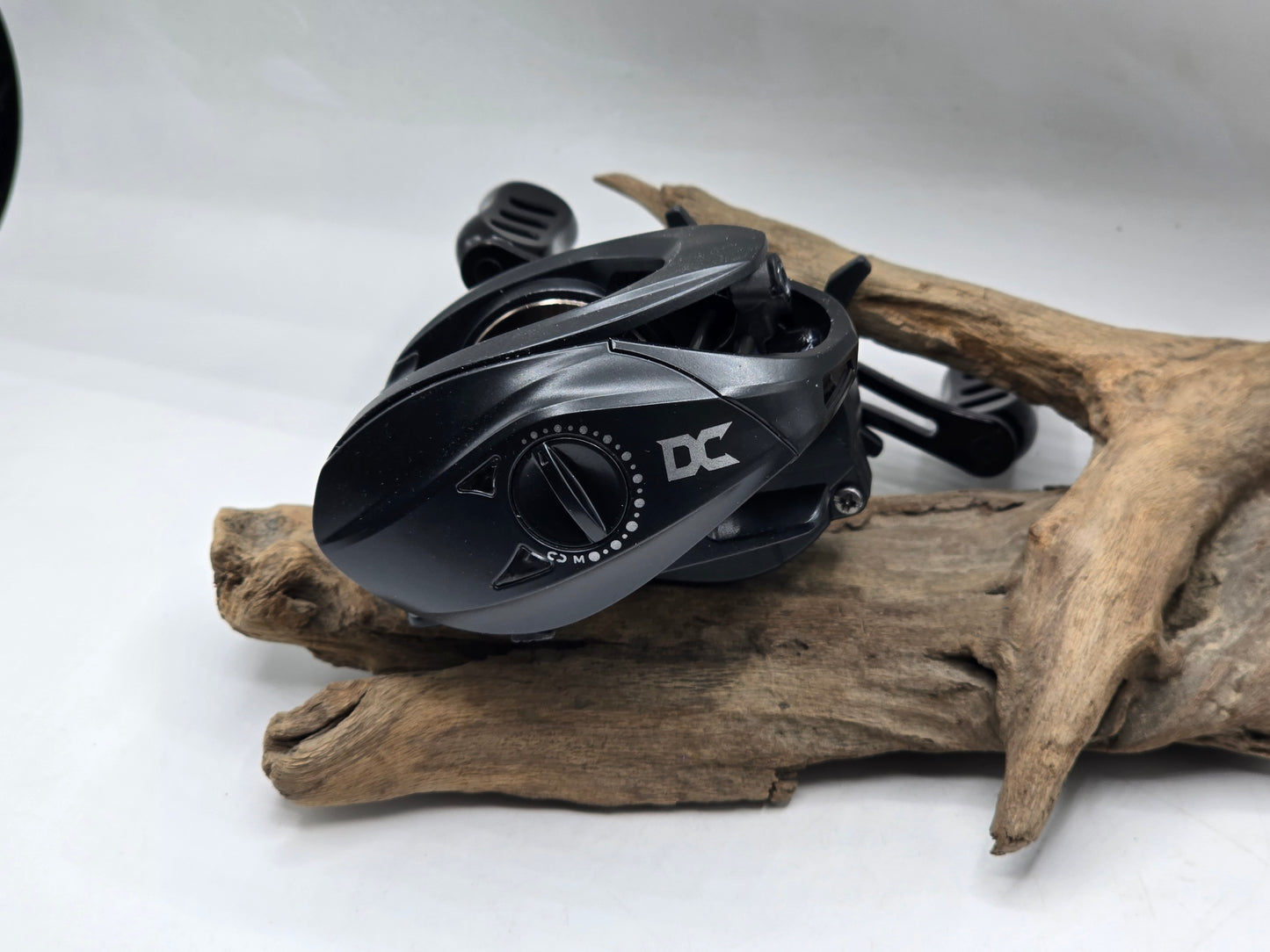 DC Baitcasting Reel