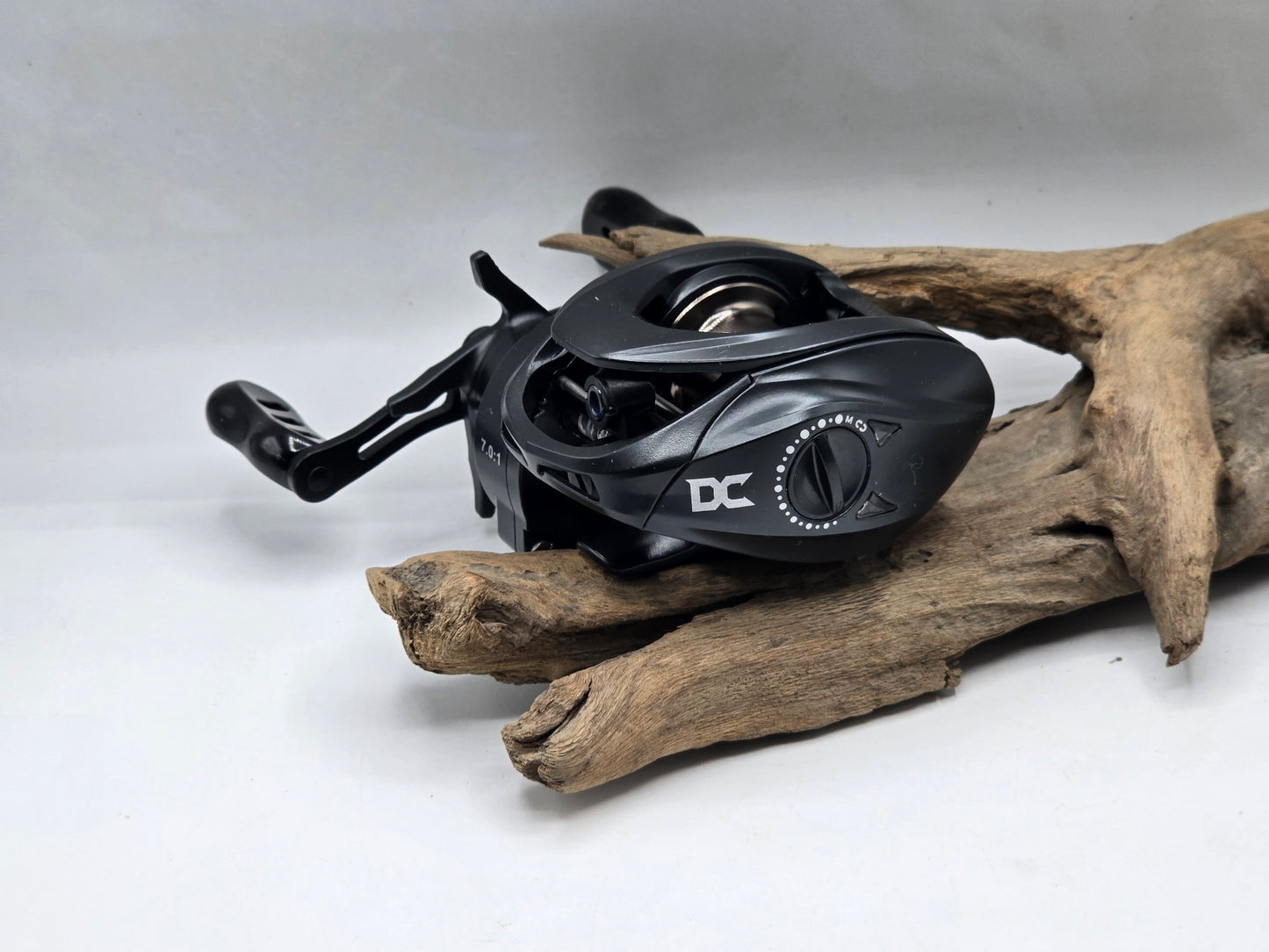 DC Baitcasting Reel